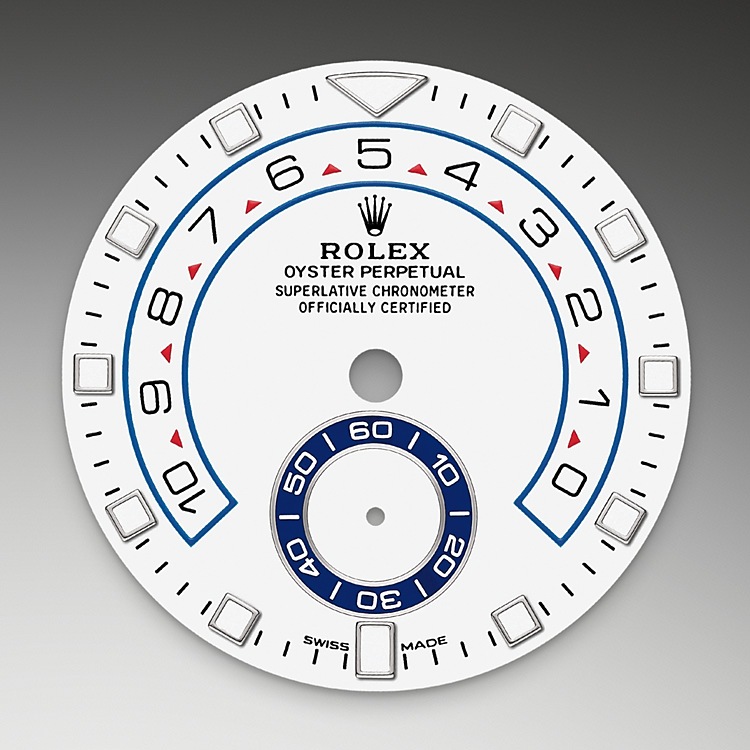 Yacht-Master M116680-0002 - Lo Yacht‑Master II è ora dotato di un nuovo quadrante e delle nuove lancette caratteristiche degli orologi Professionali di Rolex, che migliorano la leggibilità e conferiscono una maggiore dinamica all’estetica di questo modello. Il nuovo quadrante prevede un indice a forma di triangolo a ore 12 e un rettangolo a ore 6 per facilitare l’orientamento della lettura. La lancetta delle ore si distingue chiaramente da quella dei minuti grazie a un dischetto luminescente. Il conto alla rovescia dello Yacht‑Master II è programmabile da 1 a 10 minuti. La programmazione è memorizzata meccanicamente e ciò consente, in fase di reinizializzazione del conto alla rovescia, di tornare alla durata programmata inizialmente. Una volta innescato, il conto alla rovescia può essere sincronizzato “al volo” per corrispondere precisamente al conteggio ufficiale. | L'Angolo delle Ore