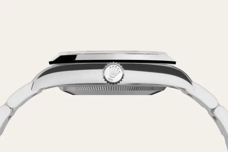 rolex M124270-0001   - La lunetta liscia