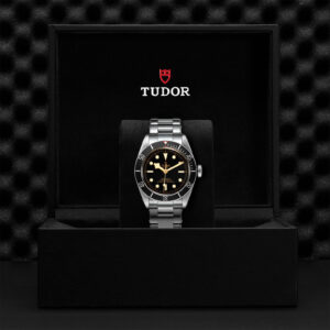 M79230N-0009_09_presentation_box