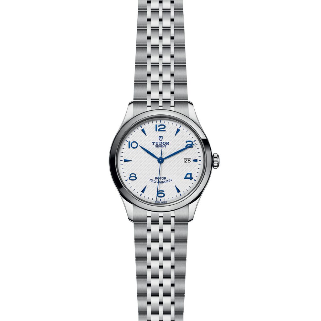 M91550-0005_04_front_facing_white